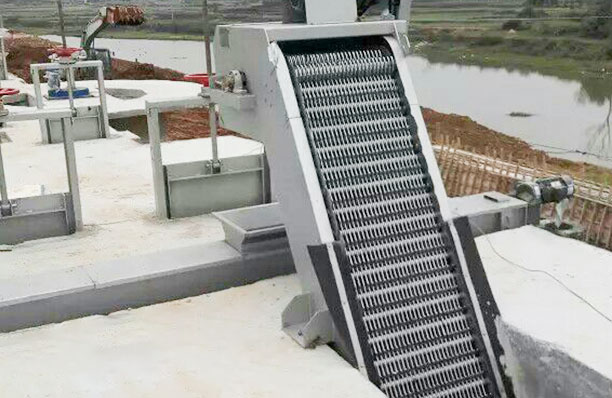 The Crucial Role of Mechanical Bar Screens in Wastewater Treatment